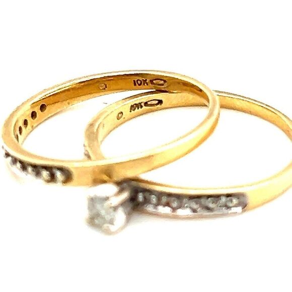 Elegant Gold and Silver Women's Ring - Picture 9 of 12